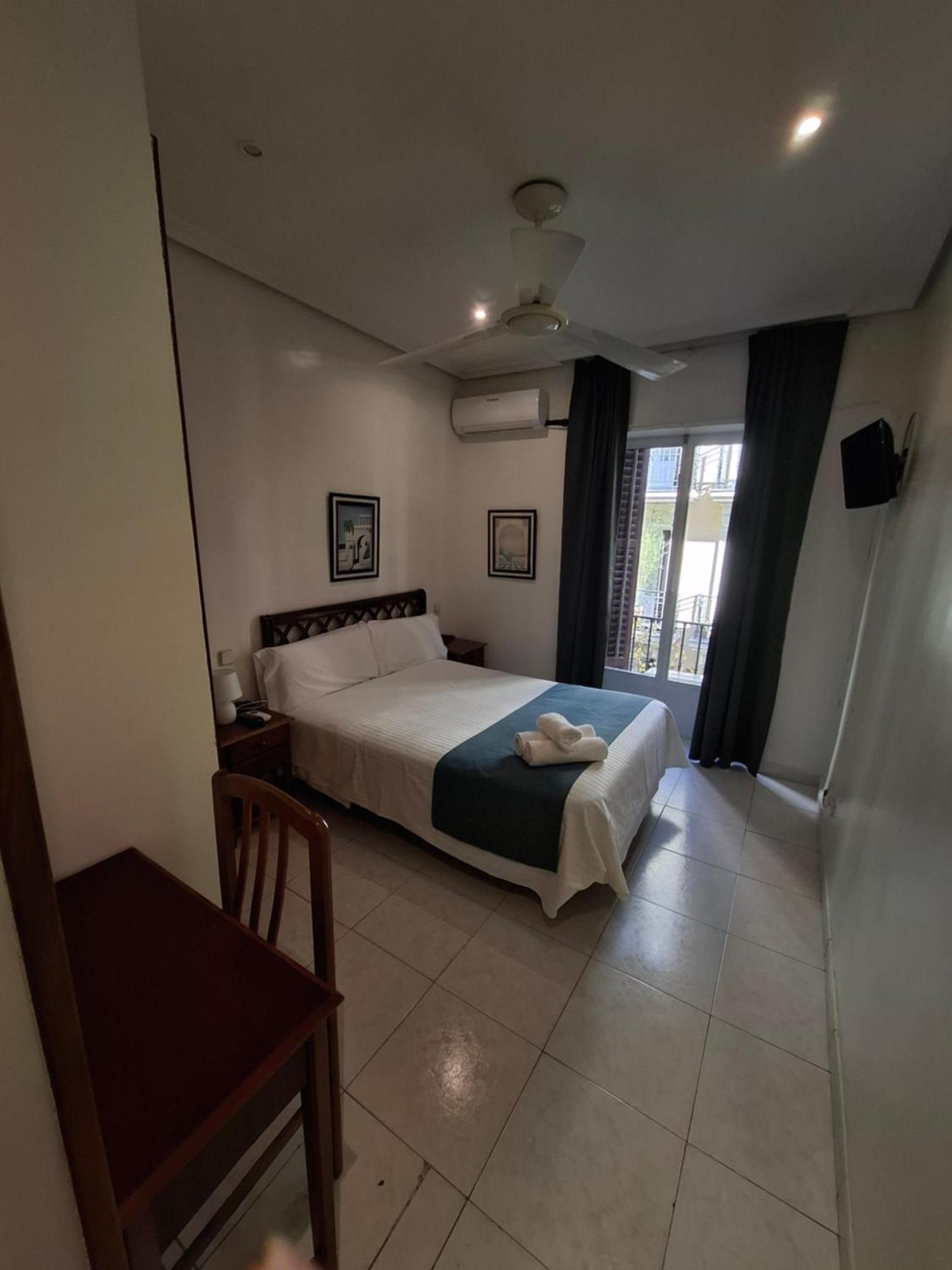 Hostal Villamanez Мадрид Экстерьер фото