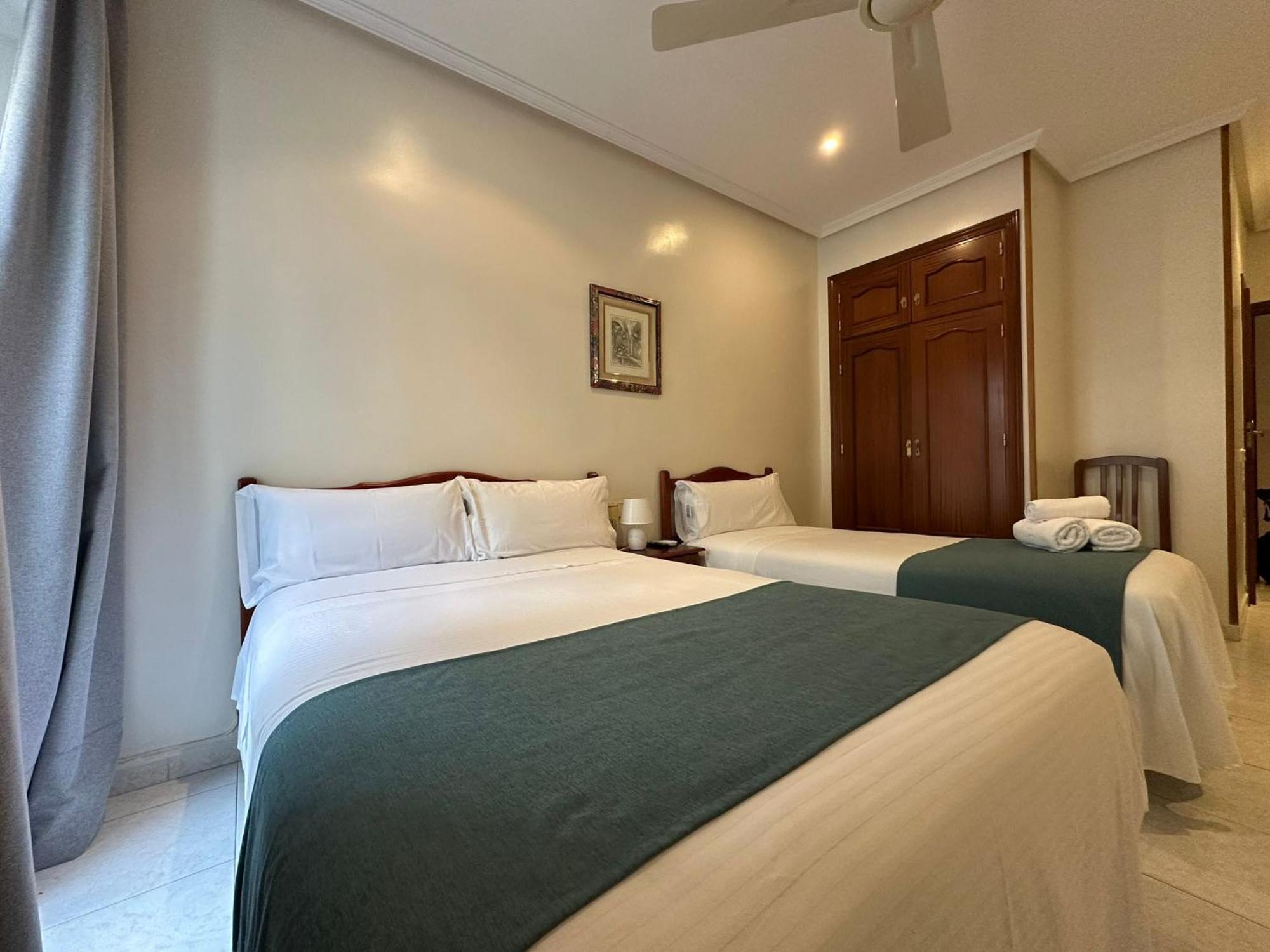 Hostal Villamanez Мадрид Экстерьер фото