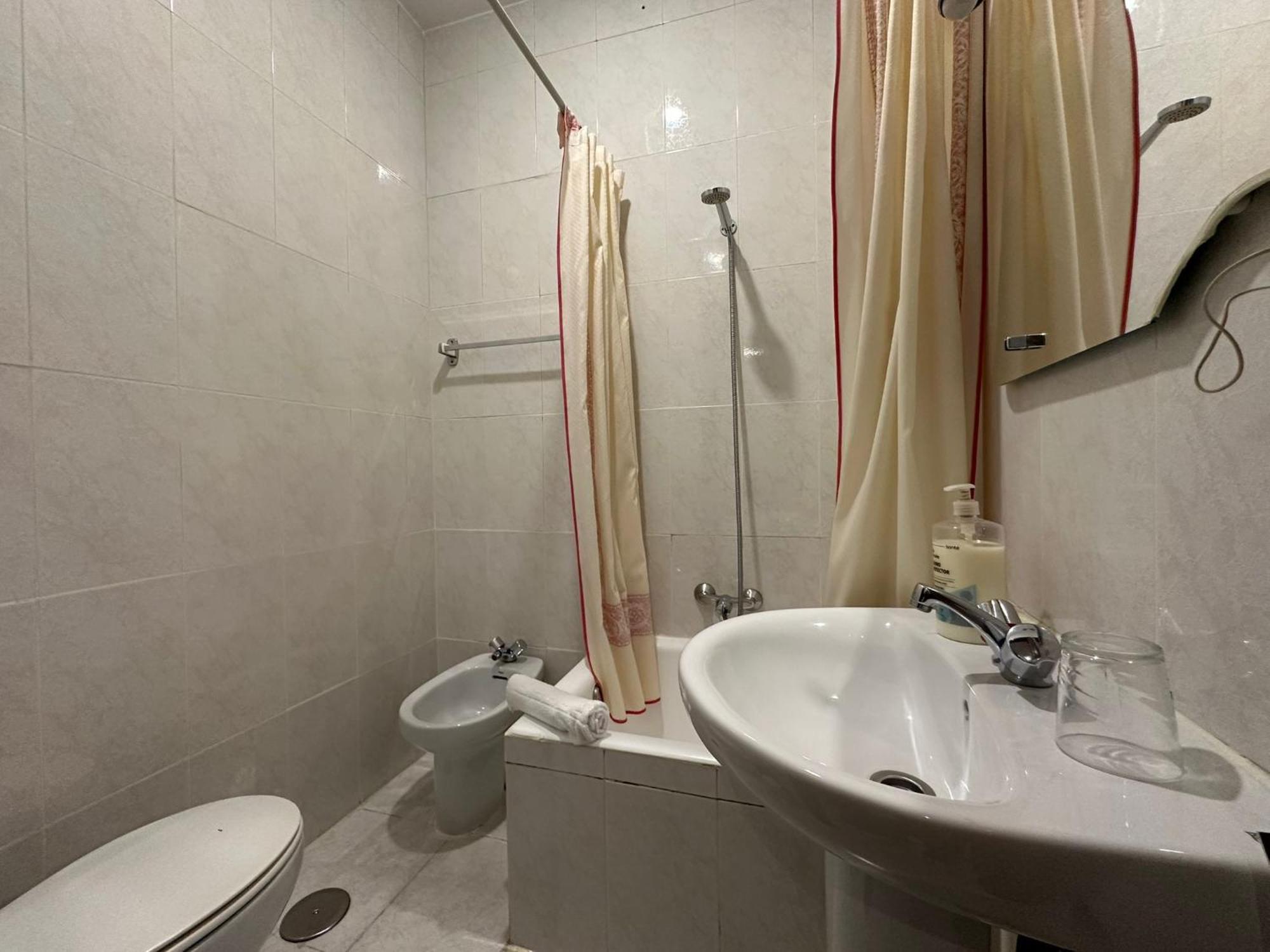 Hostal Villamanez Мадрид Экстерьер фото